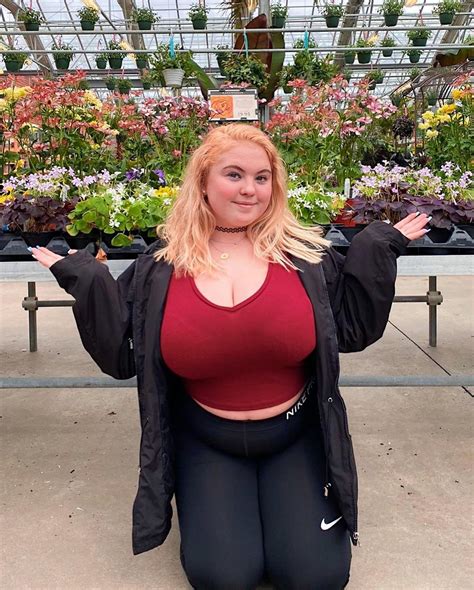 amateur bbw blonde